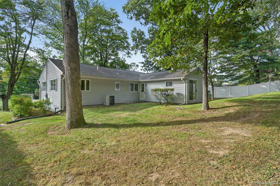 Photo of 33 Windwood Drive