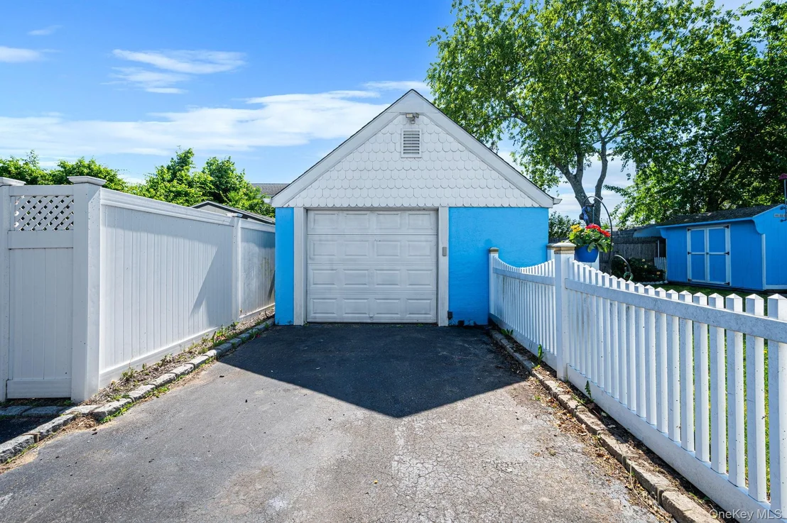 Photo of 61 N Ocean Avenue