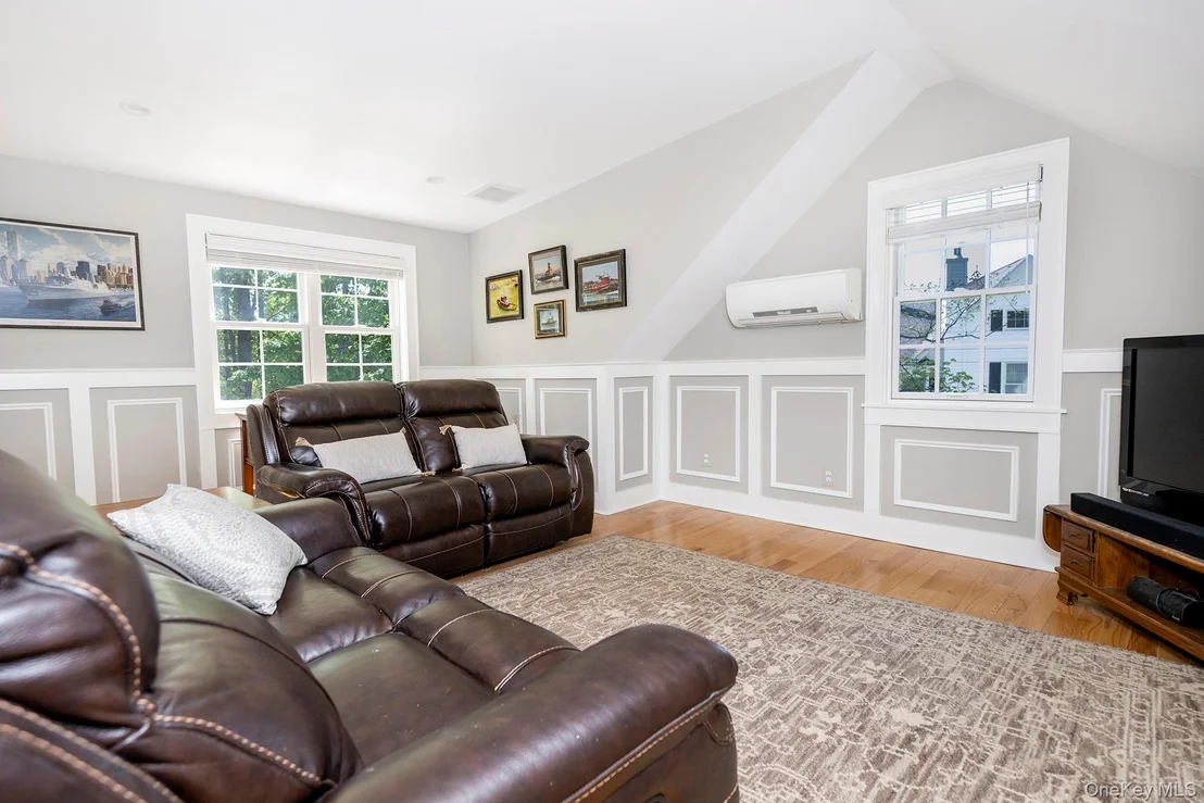 Photo of 22 Haight Avenue