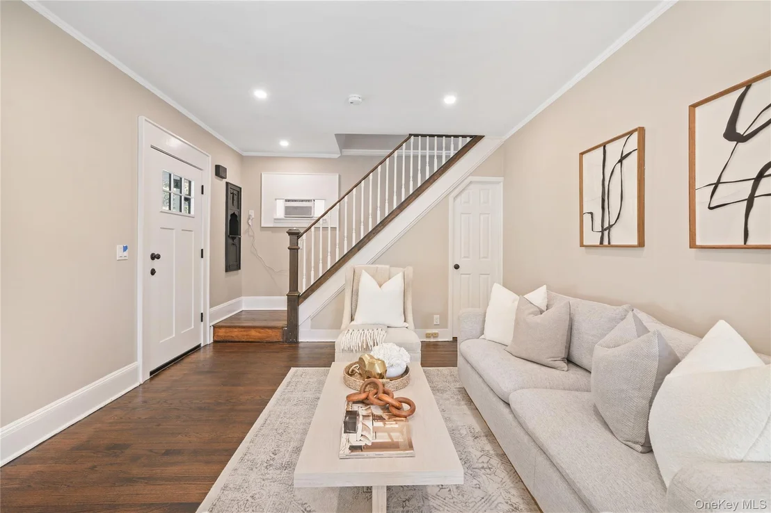Photo of 511 Decatur Avenue