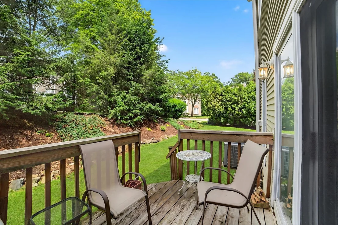 Photo of 32 Spring Pond Drive