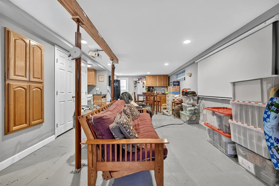 Photo of 767 Clarence Avenue