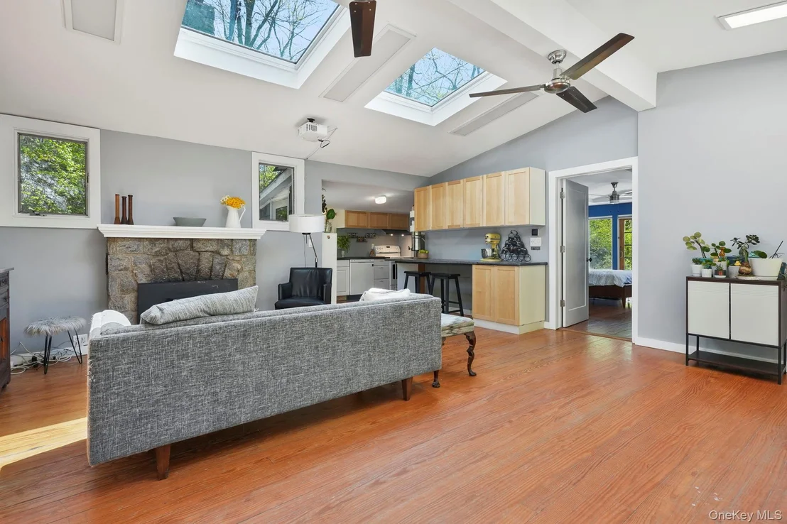 Photo of 44 Tompkins Road