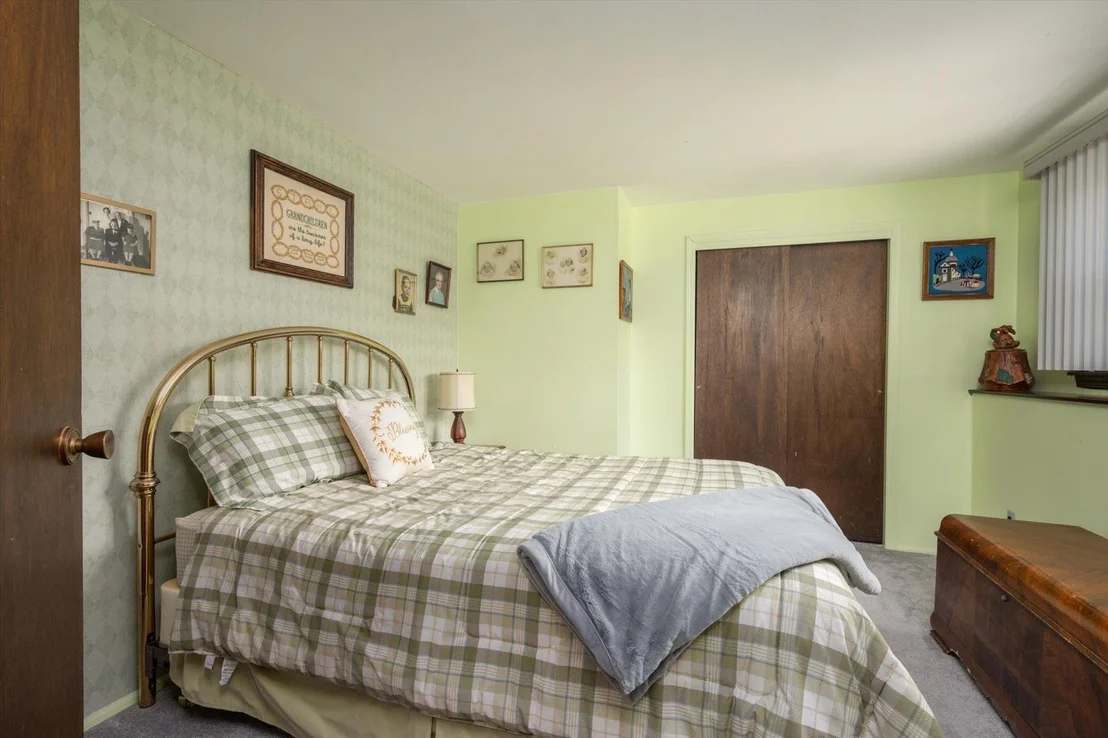 Photo of 18 Howe Road