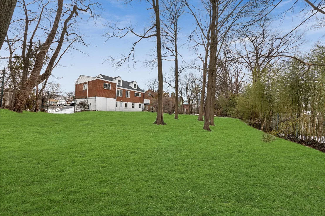 Photo of 35 Sunlight Hill
