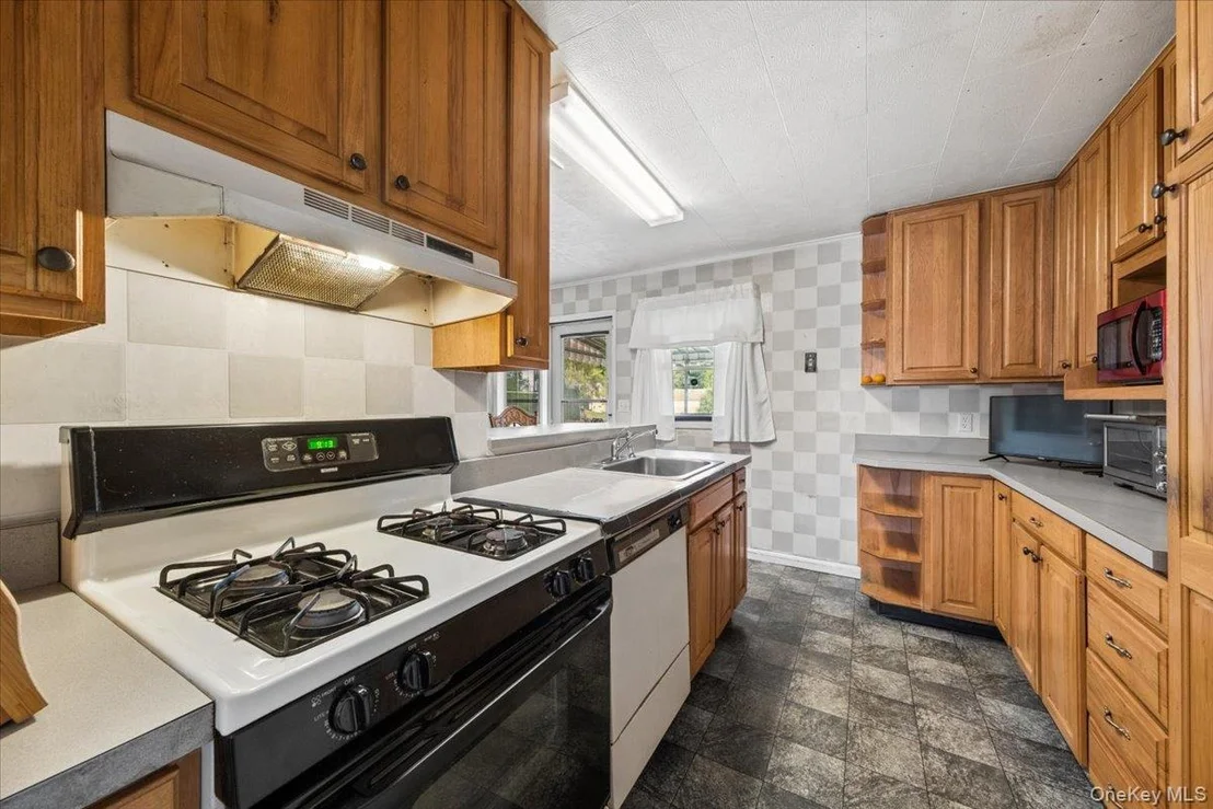 Photo of 8 Cayuga Drive