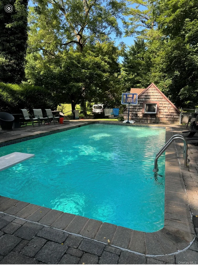 Photo of 2177 Cedar Swamp Road