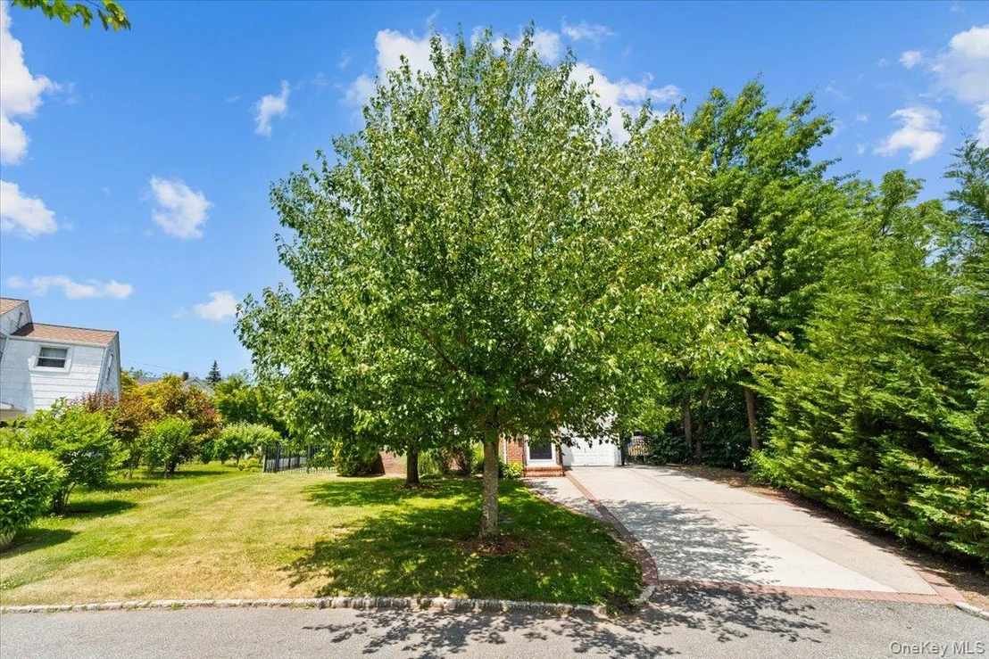 Photo of 8 Park Circle