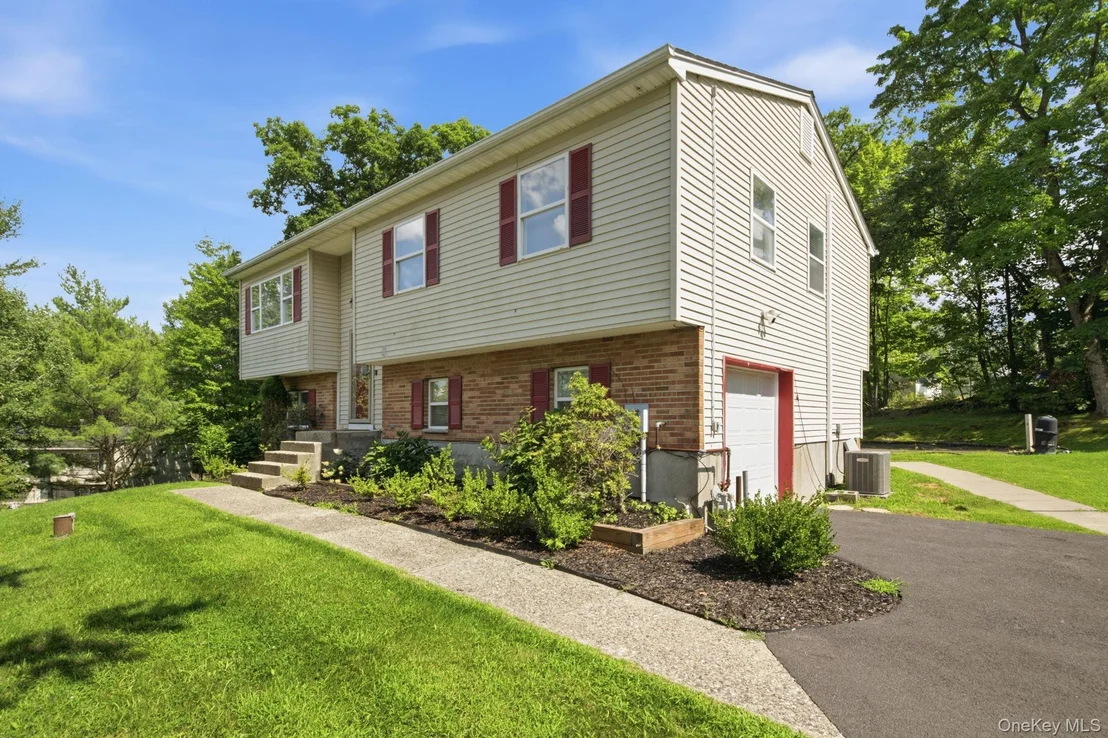 Photo of 17 Old Hemlock Drive