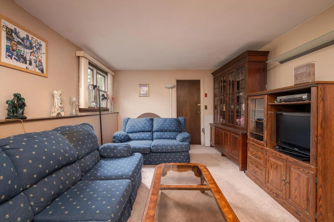 Photo of 18 Howe Road