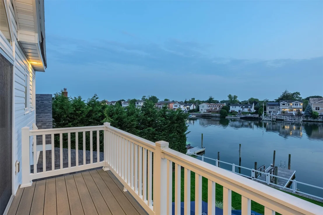 Photo of 2904 Harbor Road