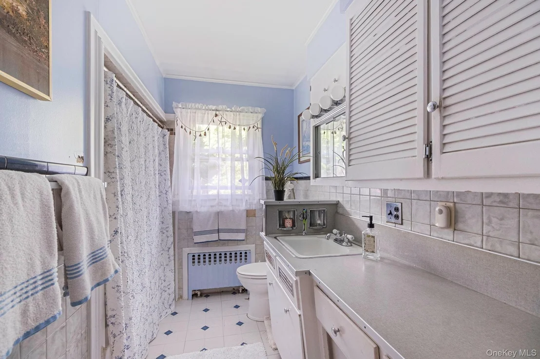 Photo of 891 Pondview Road