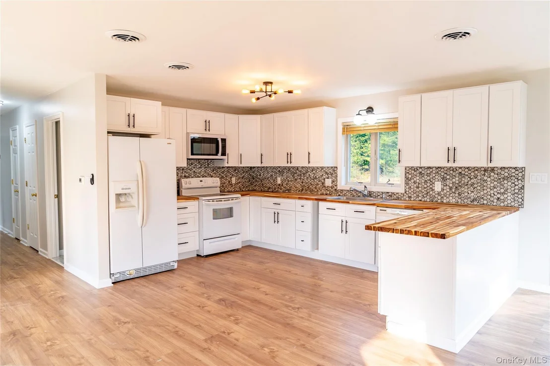 Photo of 376 Wade Road
