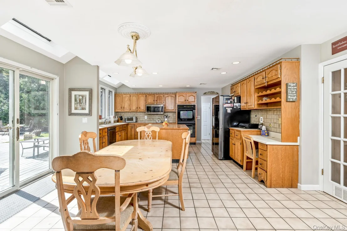 Photo of 41 Astor Avenue