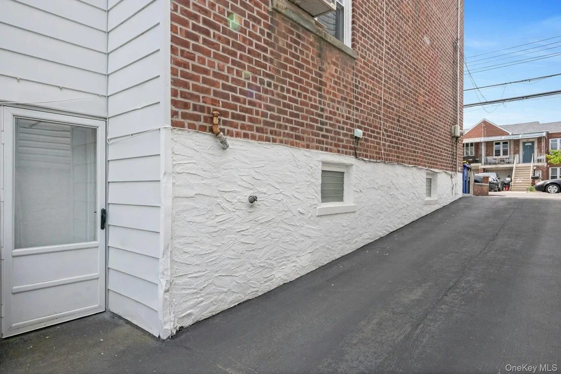Photo of 152 Meagher Avenue