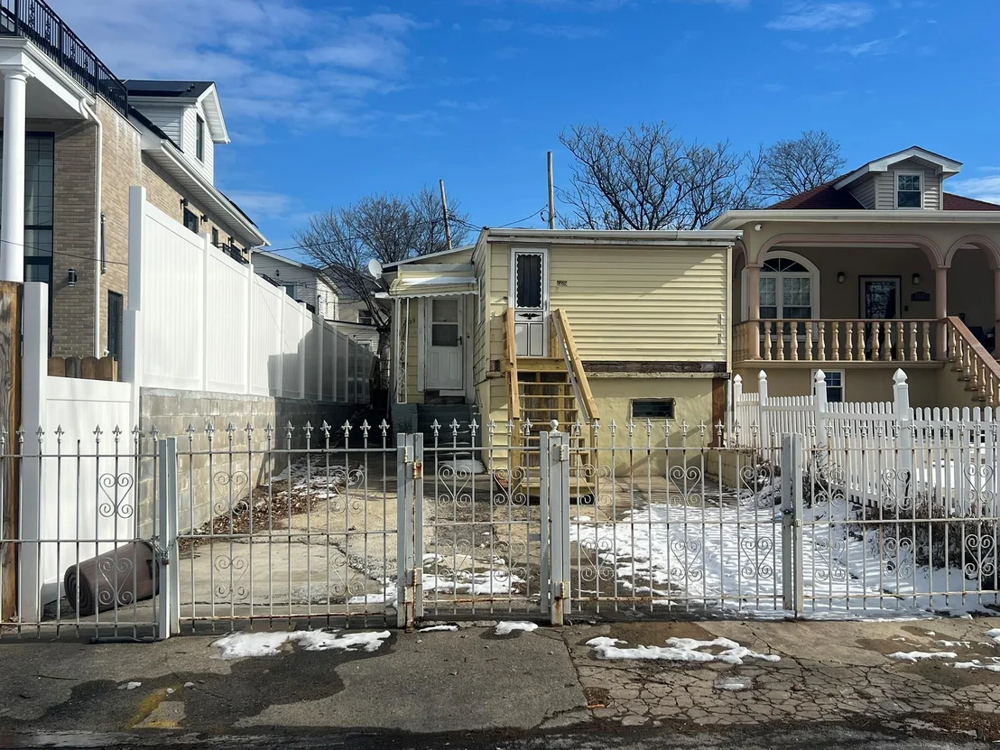 Photo of 1329 Harding Park
