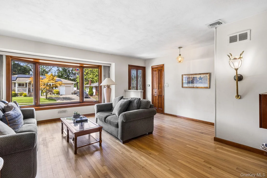 Photo of 37 Beaumont Drive