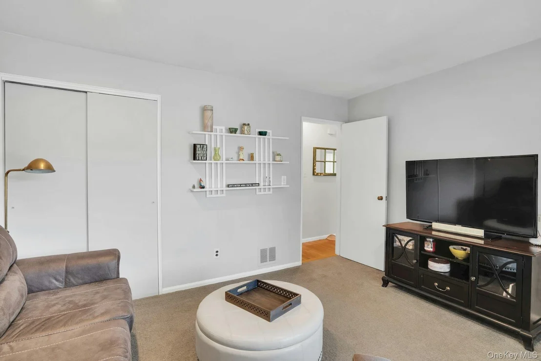 Photo of 43 Genesee Drive