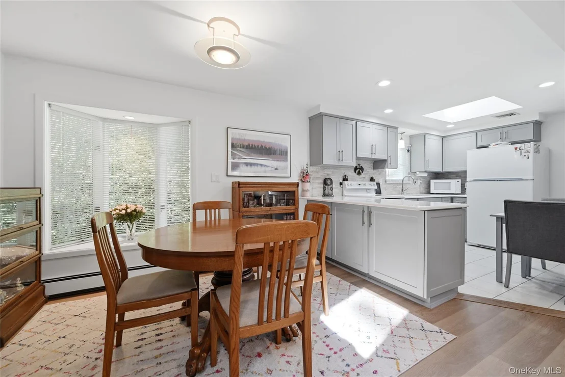 Photo of 25 Valley Circle