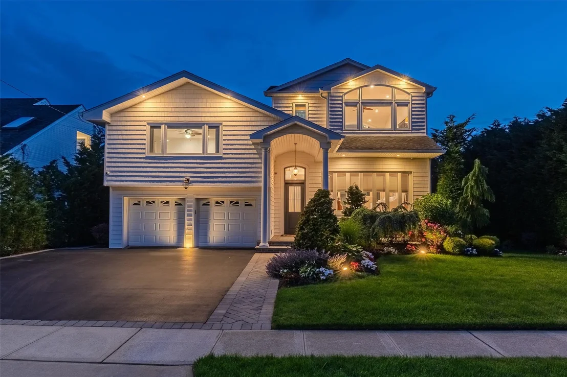 Photo of 2904 Harbor Road