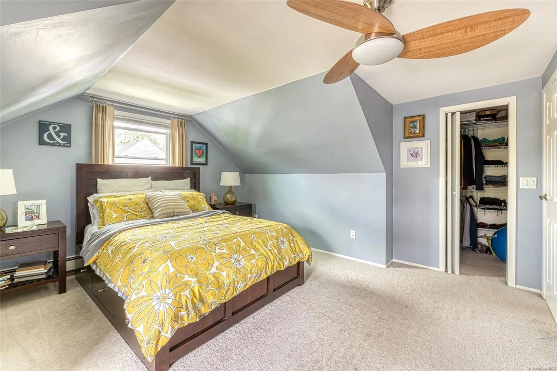 Photo of 2174 Hamilton Road