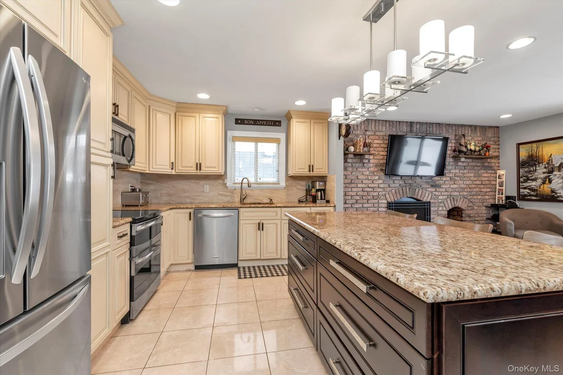 Photo of 6 Cedar Drive E