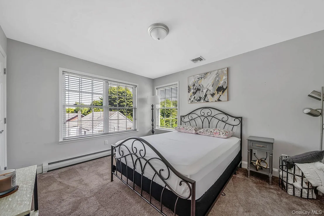 Photo of 299 Patchogue Yaphank Road