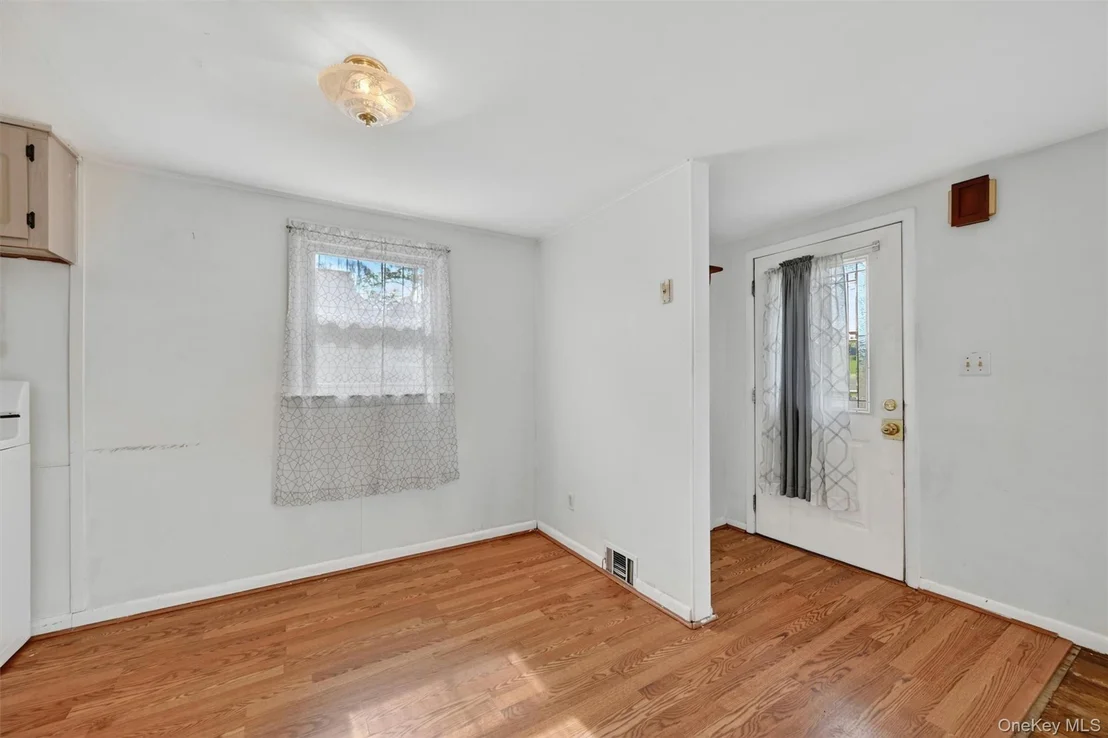 Photo of 11 Bradley Lane