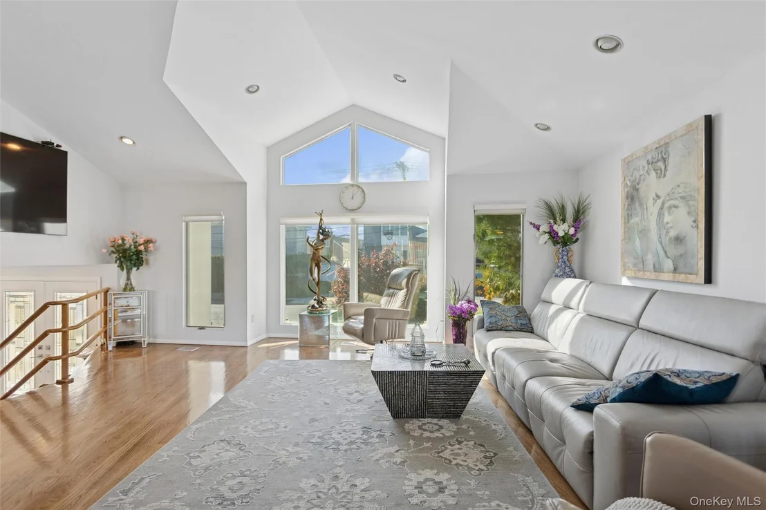 Photo of 2729 Shore Drive