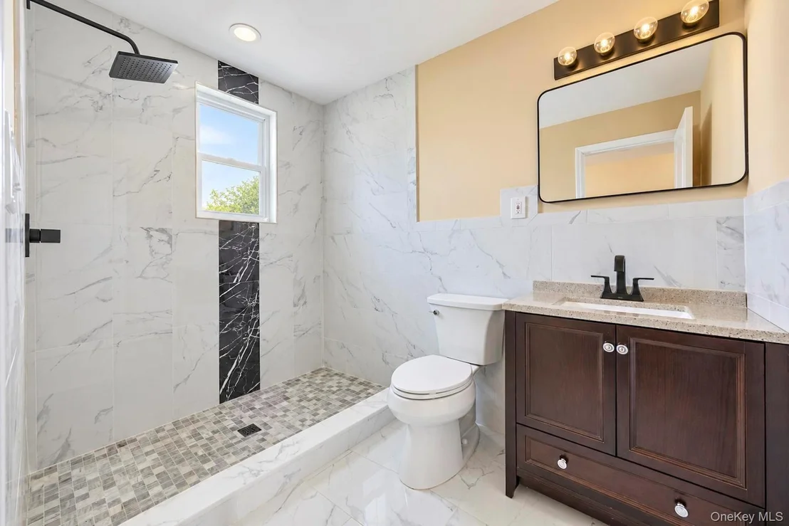 Photo of 236 Plainview Road