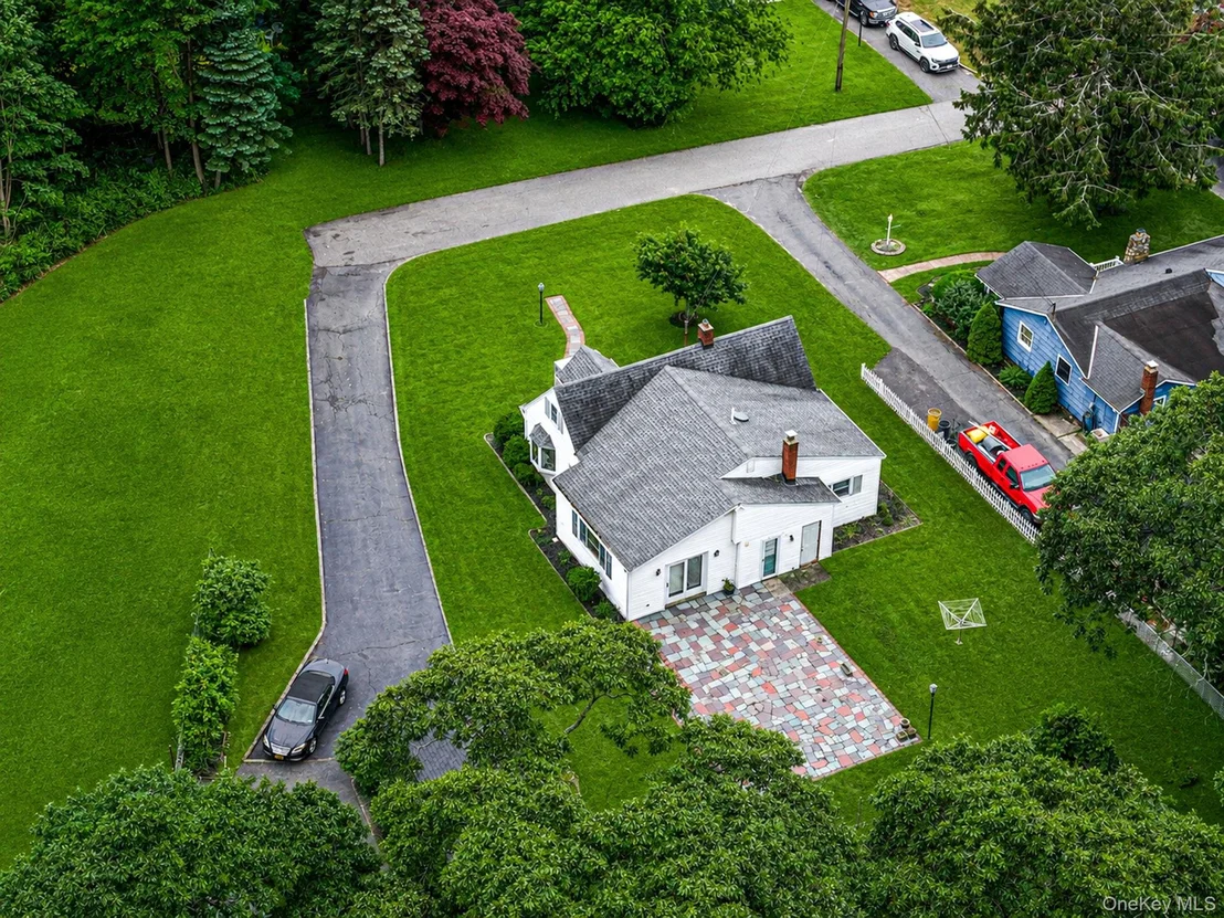 Photo of 1 E Jackwill Road