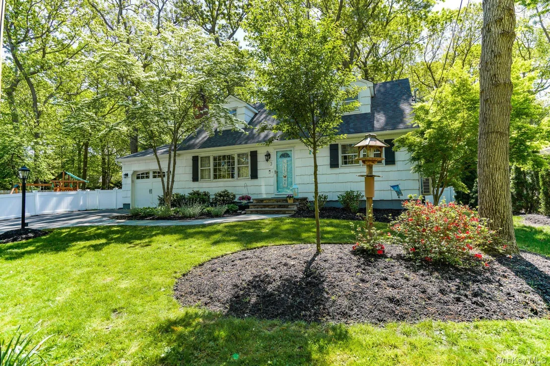 Photo of 3 Triangle Drive