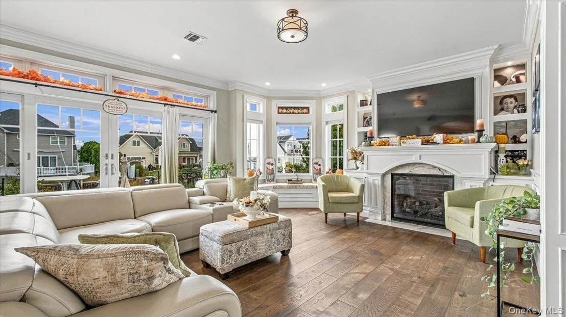 Photo of 141 Sequams Lane W