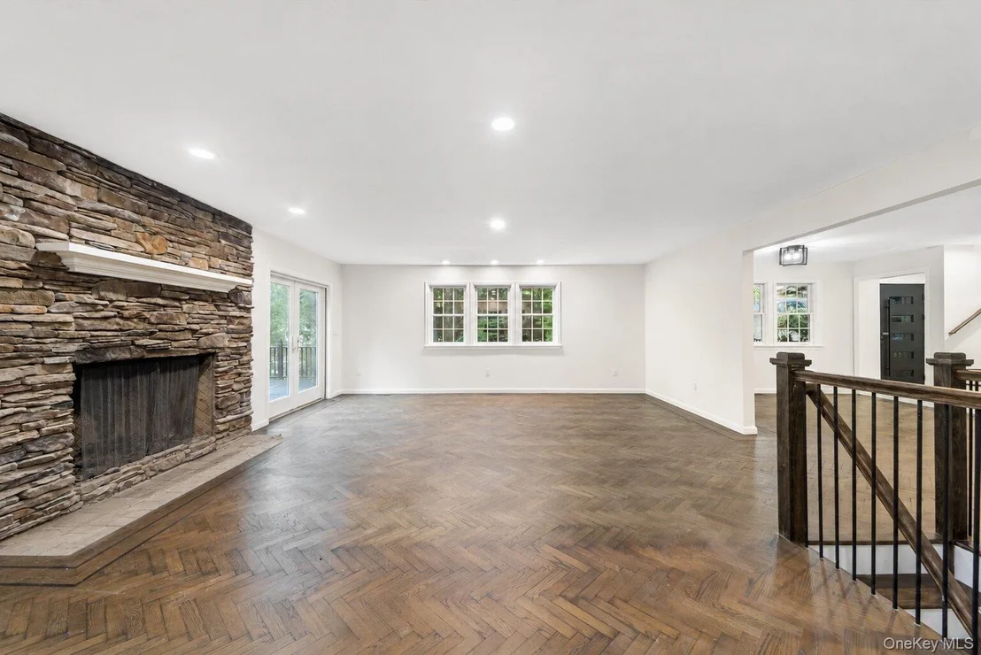 Photo of 17 Ridge Way