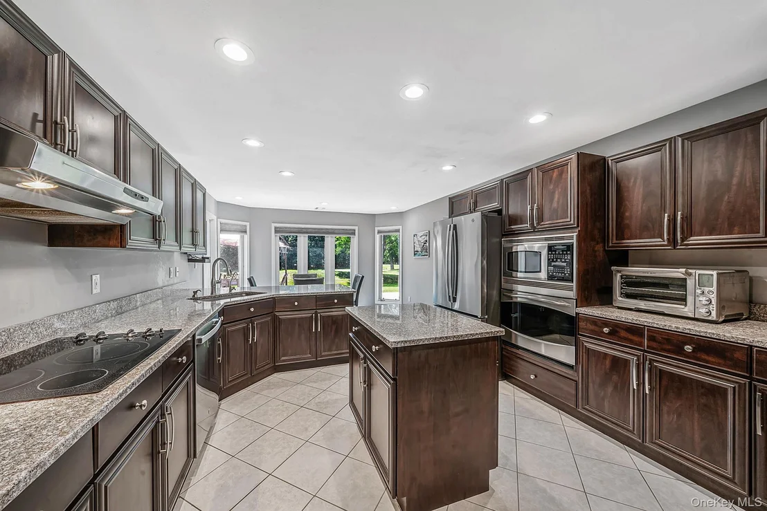 Photo of 86 Hamlet Drive