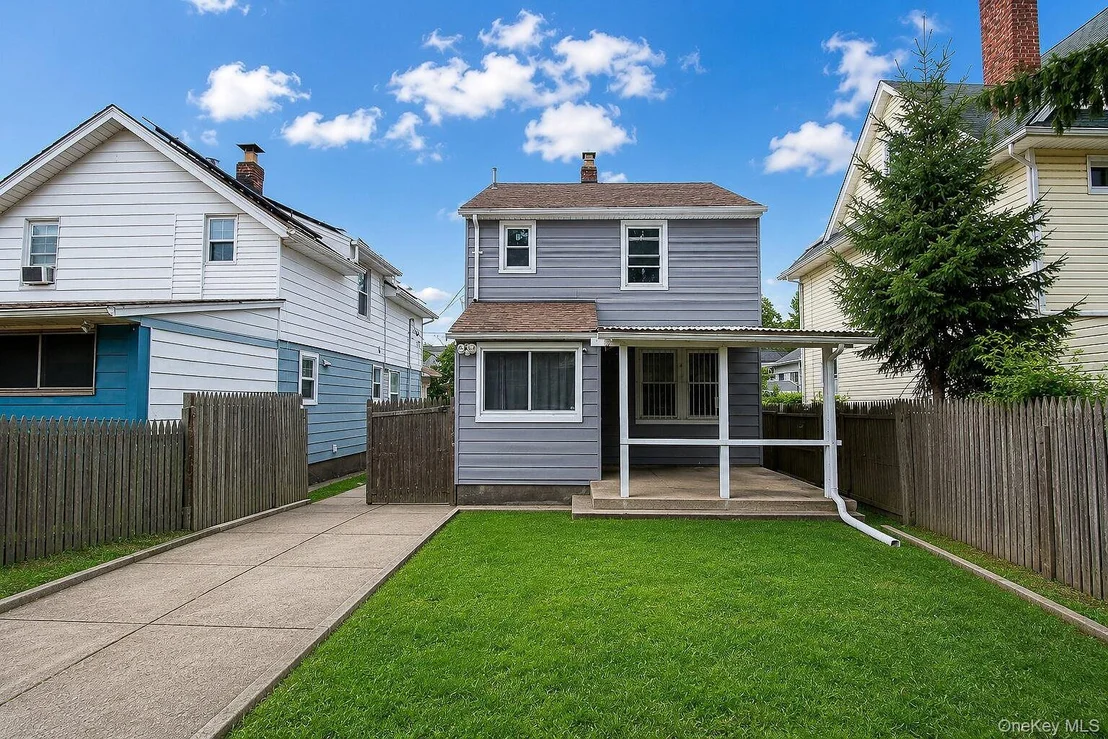 Photo of 98 Willow Avenue