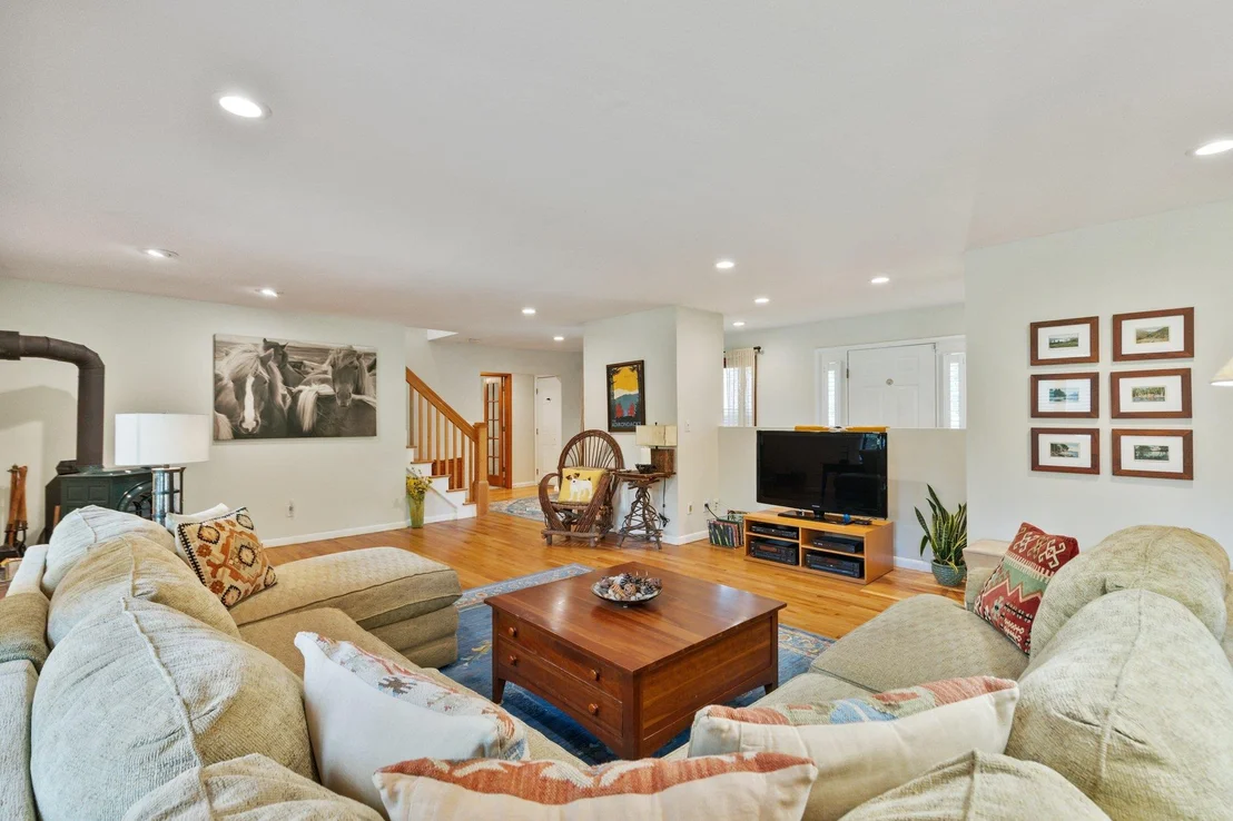 Photo of 237 Barrett Hill Road