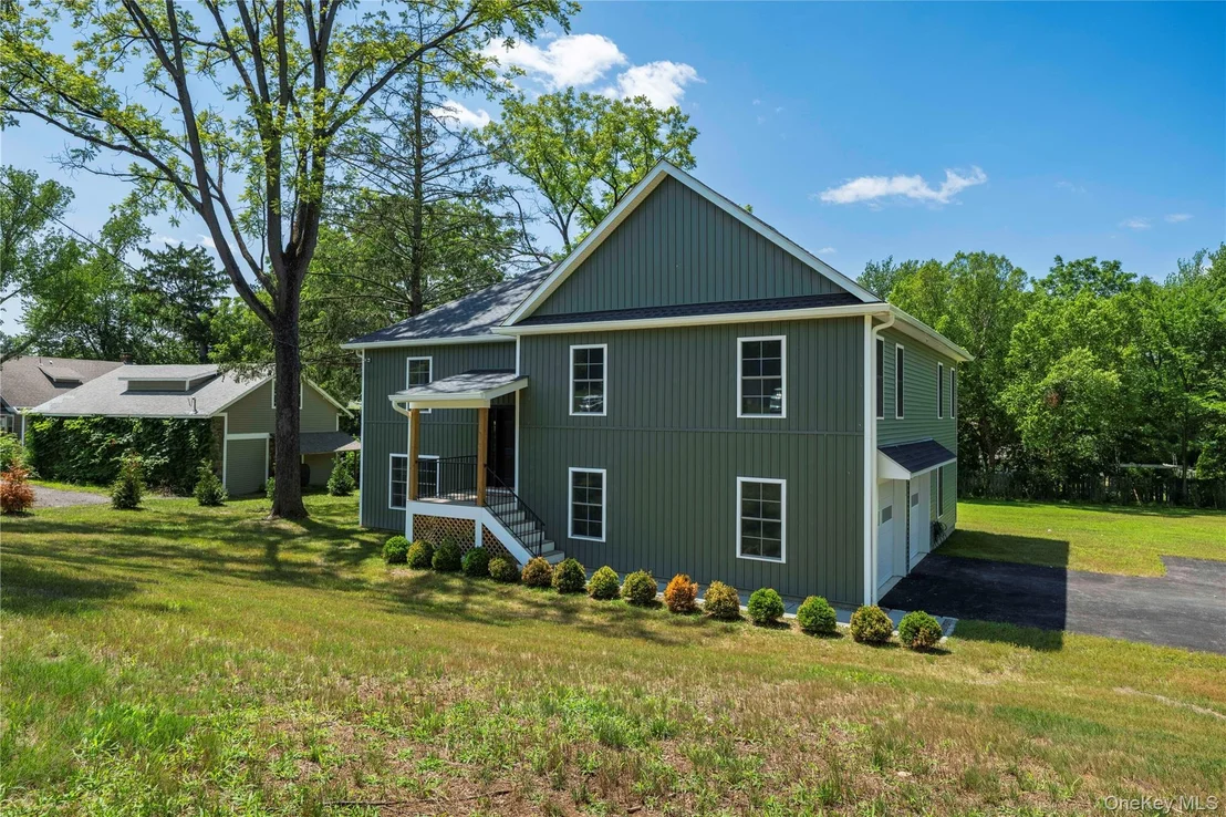 Photo of 15 Tompkins Avenue