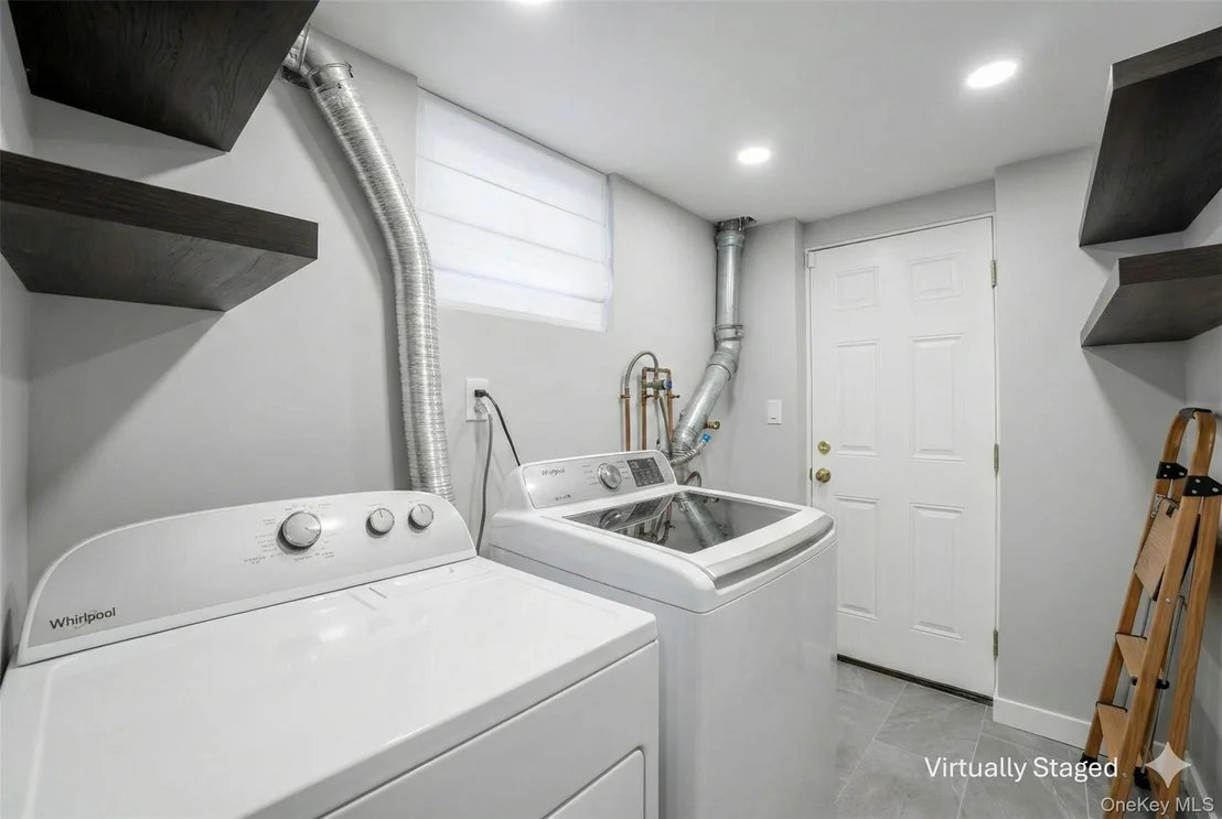Photo of 41 Devoe Street