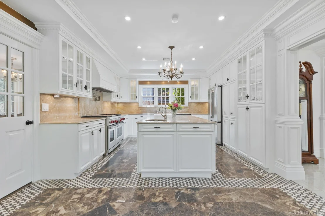 Photo of 675 Quaker Road