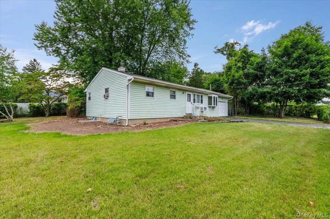 Photo of 1680 Pine Acres Boulevard