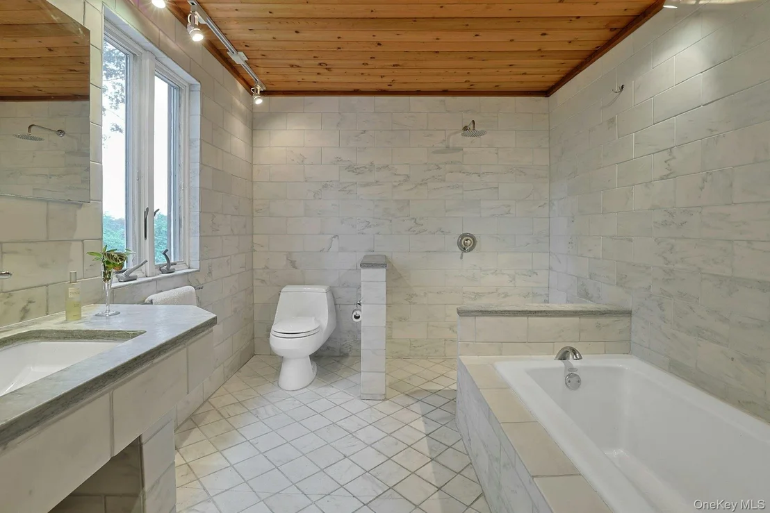 Photo of 75 Lakeside Drive