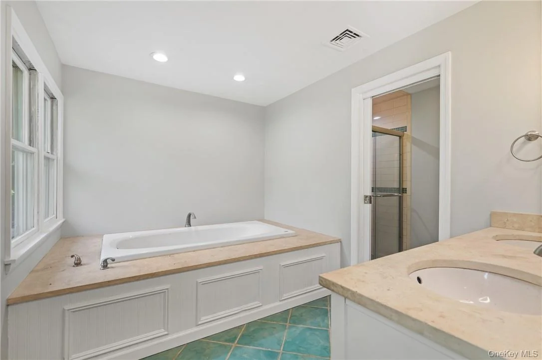Photo of 448 Sprout Brook Road