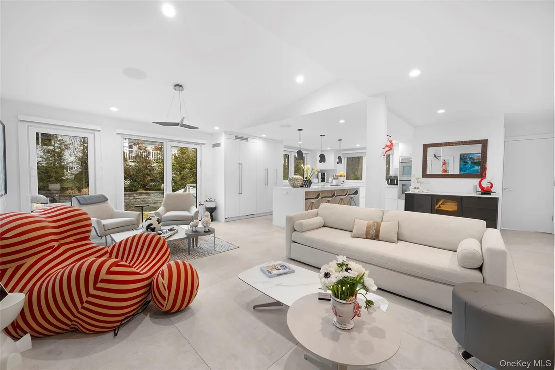Photo of 2 Hewlett Place