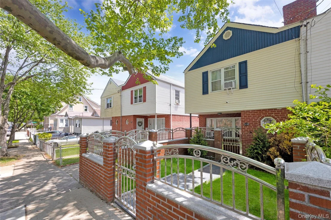 Photo of 3152 Randall Avenue
