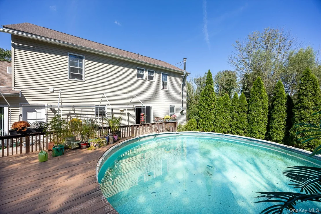 Photo of 250 Highview Road