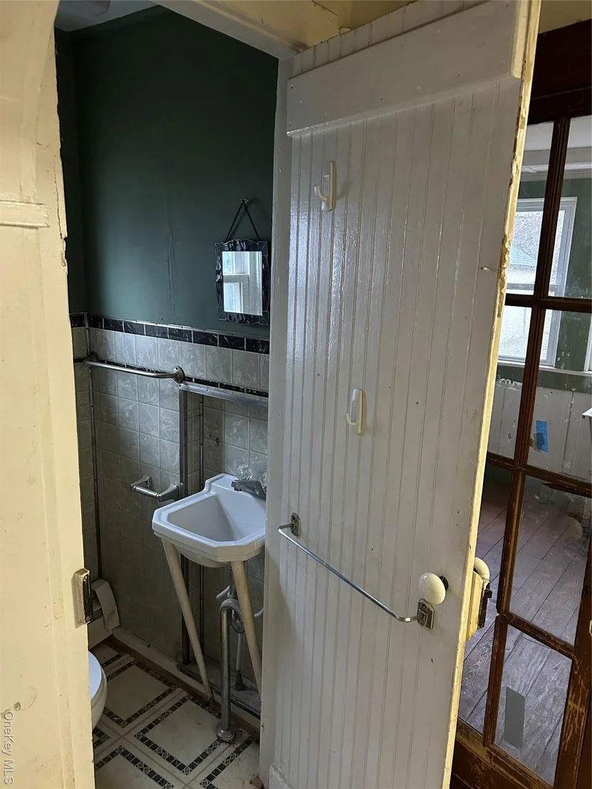 Photo of 34 Myrtle Avenue