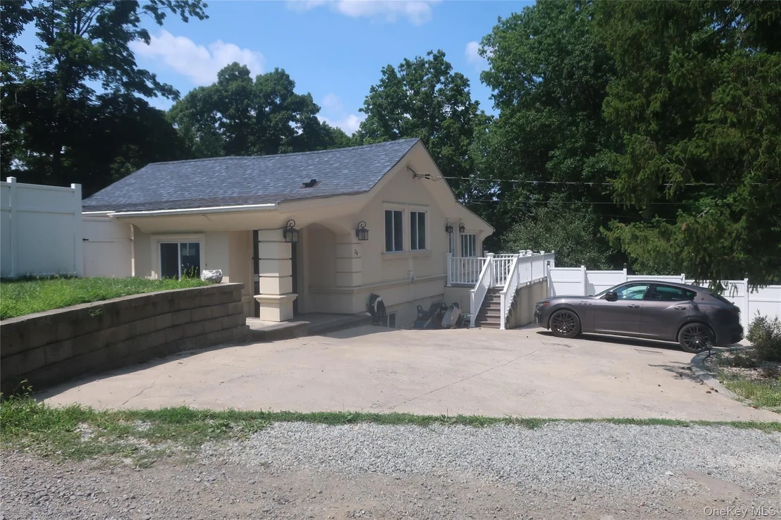 Photo of 28 Higgins Trail
