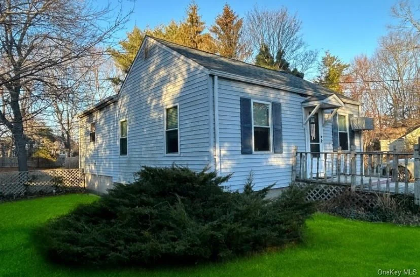 Photo of 220 Larch Lane