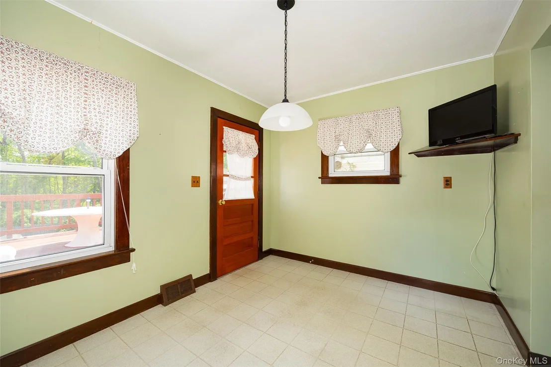 Photo of 6 Irving Avenue